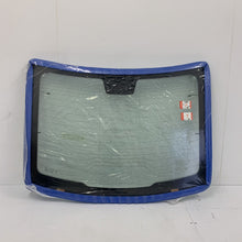 Load image into Gallery viewer, Genuine Jaguar XJ 10- REAR WINDOW c2d13405
