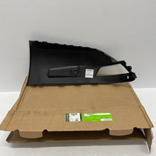 Load image into Gallery viewer, Genuine Land Rover Range Rover Sport 14- Insert LR045261