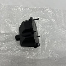 Load image into Gallery viewer, DISCOVERY 4 &amp; 5 RR SPORT VOGUE VELAR 3.0L V6 OIL SEPARATOR RESERVOIR LR013532