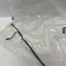 Load image into Gallery viewer, DISCOVERY SPORT REAR AXLE BREATHER TUBE NEW GENUINE LR060388