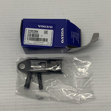 Load image into Gallery viewer, Genuine Volvo V40 XC70 XC90 Exhaust Pressure Sensor 31697984
