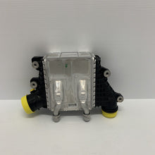 Load image into Gallery viewer, Genuine Land Rover Range Rover Intercooler lr095900
