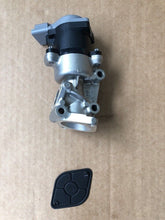 Load image into Gallery viewer, GENUINE DISCOVERY 3 &amp; RANGE ROVER SPORT - RH EGR VALVE (UPTO 2007 MODEL YEAR)