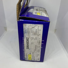 Load image into Gallery viewer, Genuine Volvo 30648382 BRAKE PAD KIT 850awd s80 s60 v70 xc70