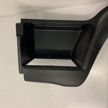 Load image into Gallery viewer, Genuine IVECO STEP WING LH, 504052237