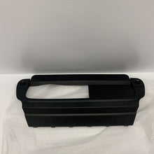 Load image into Gallery viewer, LR RANGE ROVER IV L405 Rear Tow Hook Opening Cover VPLGB0154 NEW GENUINE
