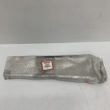 Load image into Gallery viewer, Genuine IVECO Retainer 500327245