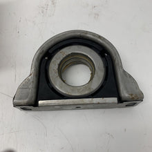 Load image into Gallery viewer, Genuine IVECO Prop. Shaft carr 93194978