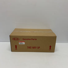 Load image into Gallery viewer, Genuine Rear Light Kia Sportage Mk3 2014-16 Right 924023W610