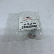 Load image into Gallery viewer, 1x Genuine Front/Rear Wheel Hub Bolt Stud Mitsubishi Pajero Shogun MB301529