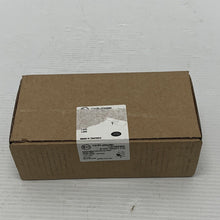 Load image into Gallery viewer, LAND ROVER RANGE ROVER IV L405 Front Wheel Brake Pad LR160069 NEW GENUINE