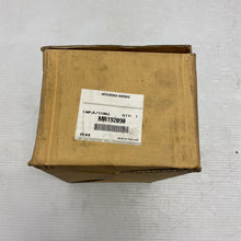 Load image into Gallery viewer, GENUINE MITSUBISHI Combination rearlight MR192090