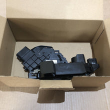 Load image into Gallery viewer, Genuine Land Rover Range Rover Sport/evoque LH Rear Latch Lr4 LR091348
