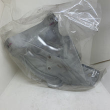 Load image into Gallery viewer, genuine vauxhall opel gm 13-16 encore fender bracket left 95244755