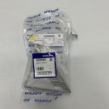Load image into Gallery viewer, Genuine Volvo Quarter Window Trim (Left). TRIM MOULDING 32368583