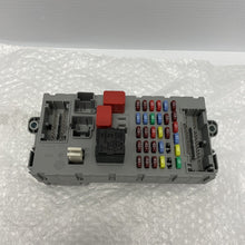 Load image into Gallery viewer, Genuine Citroen Peugeot Fuse Box Module 6500GE