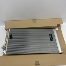 Load image into Gallery viewer, Aircon condensor / radiator VW Touareg 2003-2010 7L0820411G New Genuine VW part