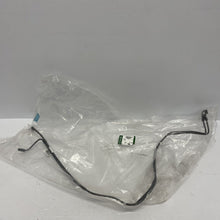 Load image into Gallery viewer, DISCOVERY SPORT REAR AXLE BREATHER TUBE NEW GENUINE LR060388