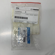 Load image into Gallery viewer, MAZDA AXELA 1.5L BL5FP COVER,CHANGE LEVER KNOB CC3046033