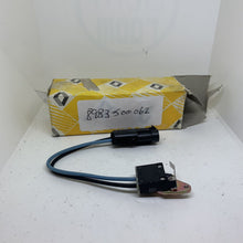 Load image into Gallery viewer, Genuine Renault Throttle Body Switch (8983500062)