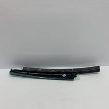 Load image into Gallery viewer, Genuine Land Rover Discovery Sport 15 lh rear finisher lr074780