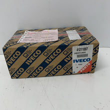 Load image into Gallery viewer, Genine IVECO Clutch main cyl 41211007