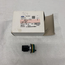 Load image into Gallery viewer, Genuine Ford Fuel Temperature Sensor 1871877