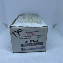Load image into Gallery viewer, GENUINE MITSUBISHI Brake Pads Front MITSUBISHI L 200 4WD 2003- MN102622