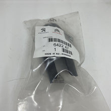Load image into Gallery viewer, Genuine Citroen Peugeot Axle Cap 642247