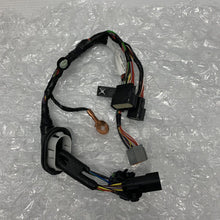 Load image into Gallery viewer, Genuine Land Rover Defender 2020- tow bar wiring lr146117