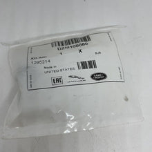 Load image into Gallery viewer, Genuine Land Rover Defender 87-06 Fastener DZM100080