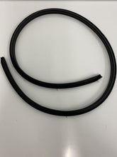 Load image into Gallery viewer, Genuine Nissan Weatherstrip Assy (RR) 82831-JD00C