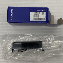 Load image into Gallery viewer, Genuine Volvo xc40 battery control module 32319770