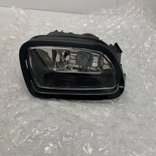 Load image into Gallery viewer, Genuine Jaguar XJ 95-97 Fog Lamp 90569128 RHS