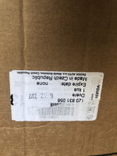 Load image into Gallery viewer, Genuine 2008 Skoda Octavia 5door Estate O/S Drivers Right Front Door 1z0831056