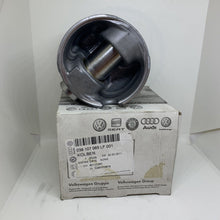 Load image into Gallery viewer, Genuine Volkswagen Piston complete dimension group 1 cylinders 3 038107065LF001