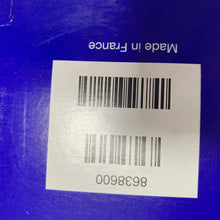 Load image into Gallery viewer, GENUINE VOLVO XC90 D5 AIR FILTER INSERT 8638600 MY 2003 - 2005