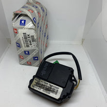 Load image into Gallery viewer, Genuine Peugeot 406 Air Con Reduction Gear 6447ek