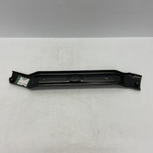 Load image into Gallery viewer, Genuine Jaguar F-Pace 16- Mounting Bracket T4A35998