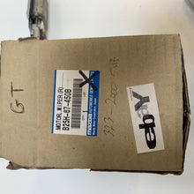 Load image into Gallery viewer, genuine B25H67450B Motor Rear Wiper Mazda 323 F 1.5 65KW 5P B 5M (2000)