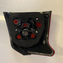 Load image into Gallery viewer, genuine TOYOTA Avensis 2007 CBA-AZT250 Left Tail Light 8155105200