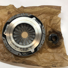 Load image into Gallery viewer, Genuine Land Rover Discovery 1 89-98 Flywheel + Clutch Kit Stc8360