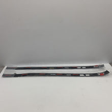 Load image into Gallery viewer, Genuine Land Rover Discovery 5 2017 roof rail finisher VPLRR0157