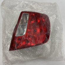 Load image into Gallery viewer, GENUINE CHEVROLET LACETTI 2003 - 2009 NEW REAR TAIL LIGHT LAMP RIGHT 96551224