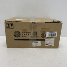 Load image into Gallery viewer, Genuine Seat Cordoba 6l 03-09 tail light reflector 6l5945112