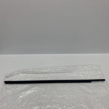 Load image into Gallery viewer, Genuine Land Rover Range Rover 22 bonnet moulding lr175148