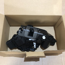 Load image into Gallery viewer, Genuine Land Rover Range Rover Sport/evoque LH Rear Latch Lr4 LR091348