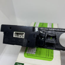 Load image into Gallery viewer, Genuine Land Rover Range Rover Evoque 12-18 interface module socket lr025882