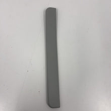Load image into Gallery viewer, Genuine IVECO Stop plate 504009657
