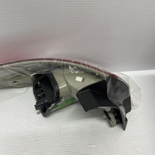 Load image into Gallery viewer, 2012 RENAULT FLUENCE REAR/TAIL LIGHT ON BODY RIGHT SIDE 265502140R